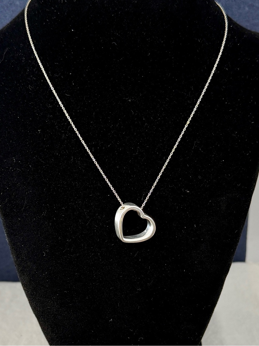 TIFFANY & CO. Sterling Silver 3-D Open Heart Slanted Pendant Necklace COA